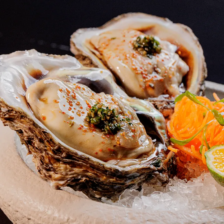 Ostra fresca con ponzu